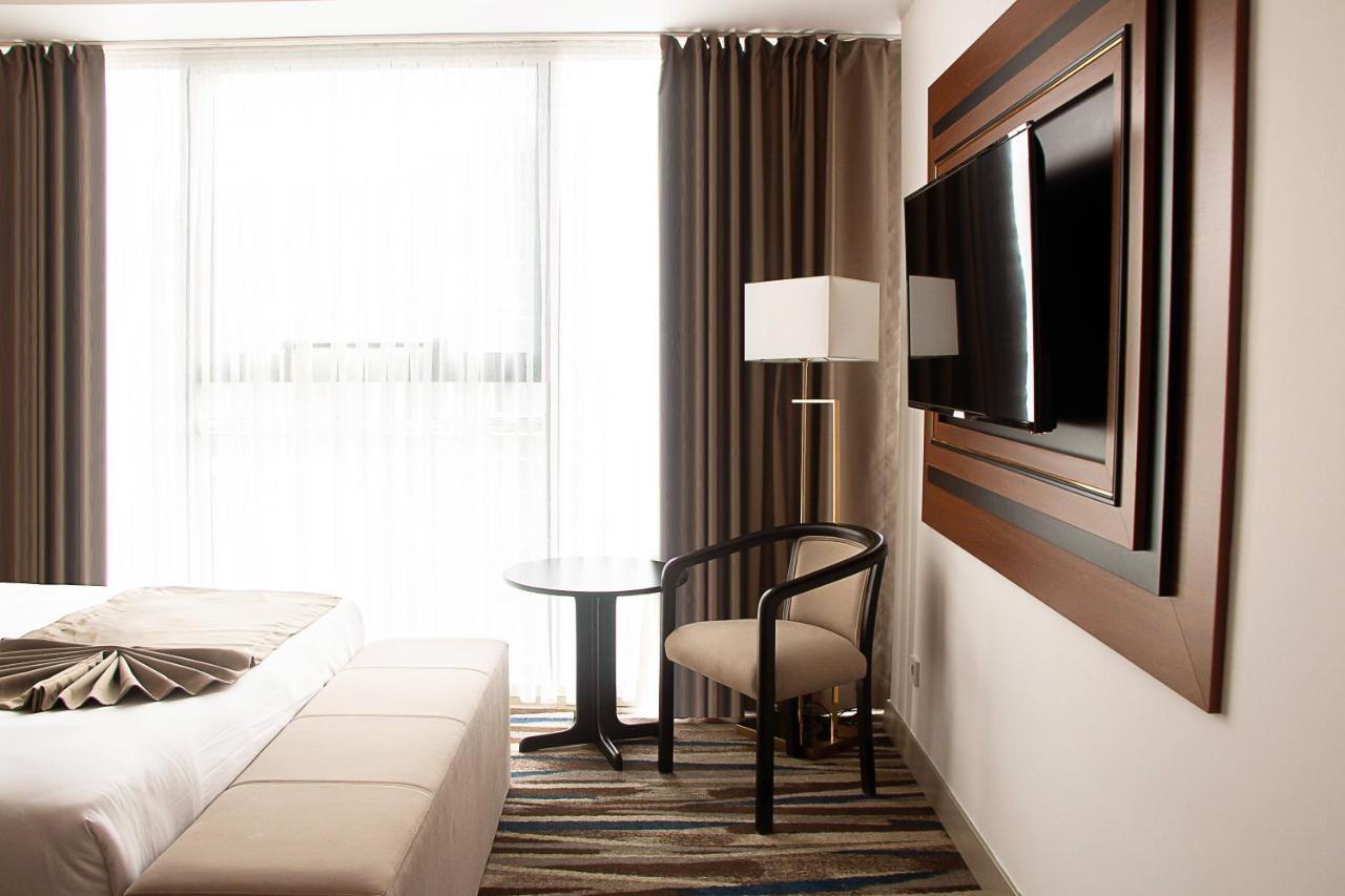 Shelter & Otel
